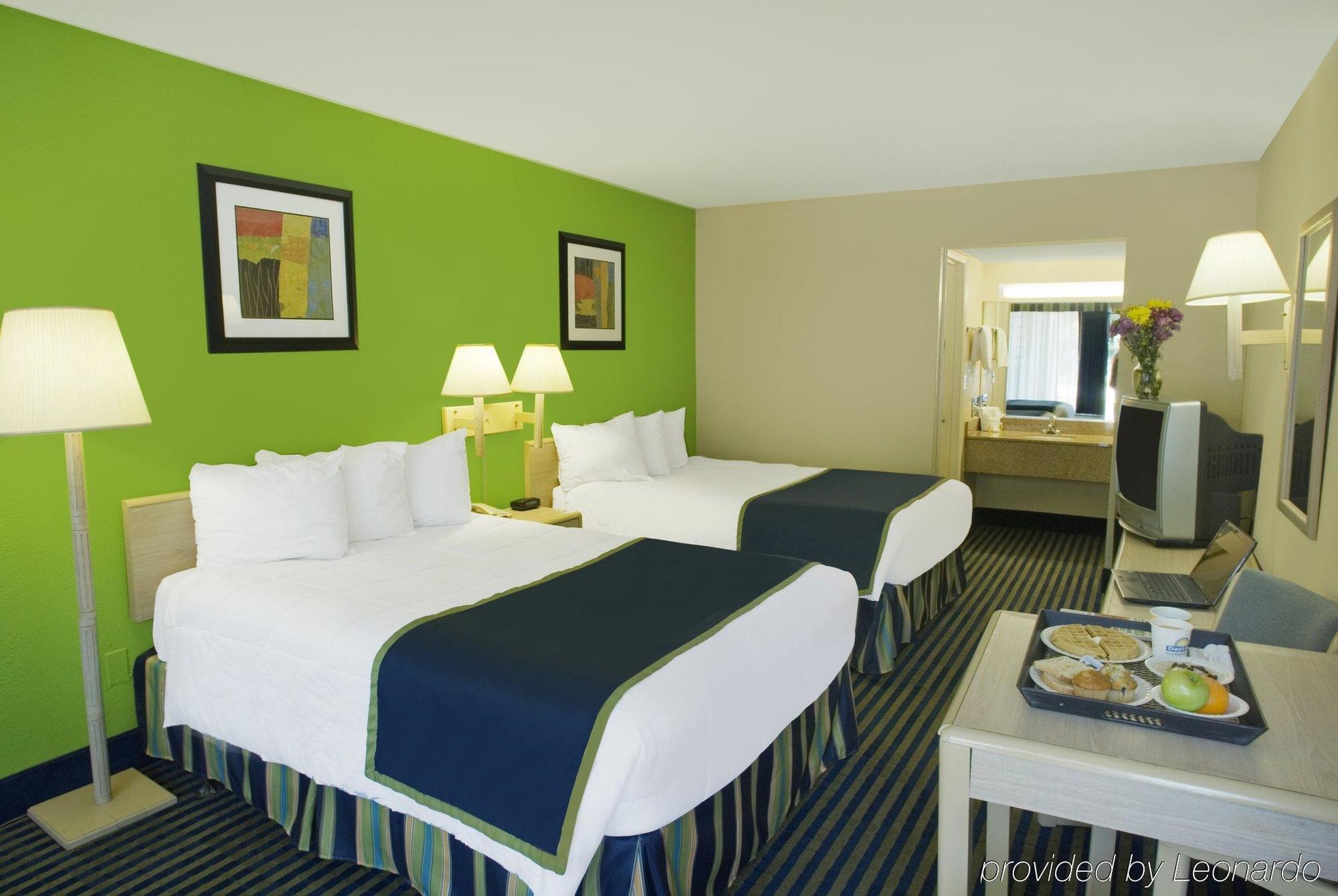 Days Inn By Wyndham Richmond Hill/Savannah Exteriör bild