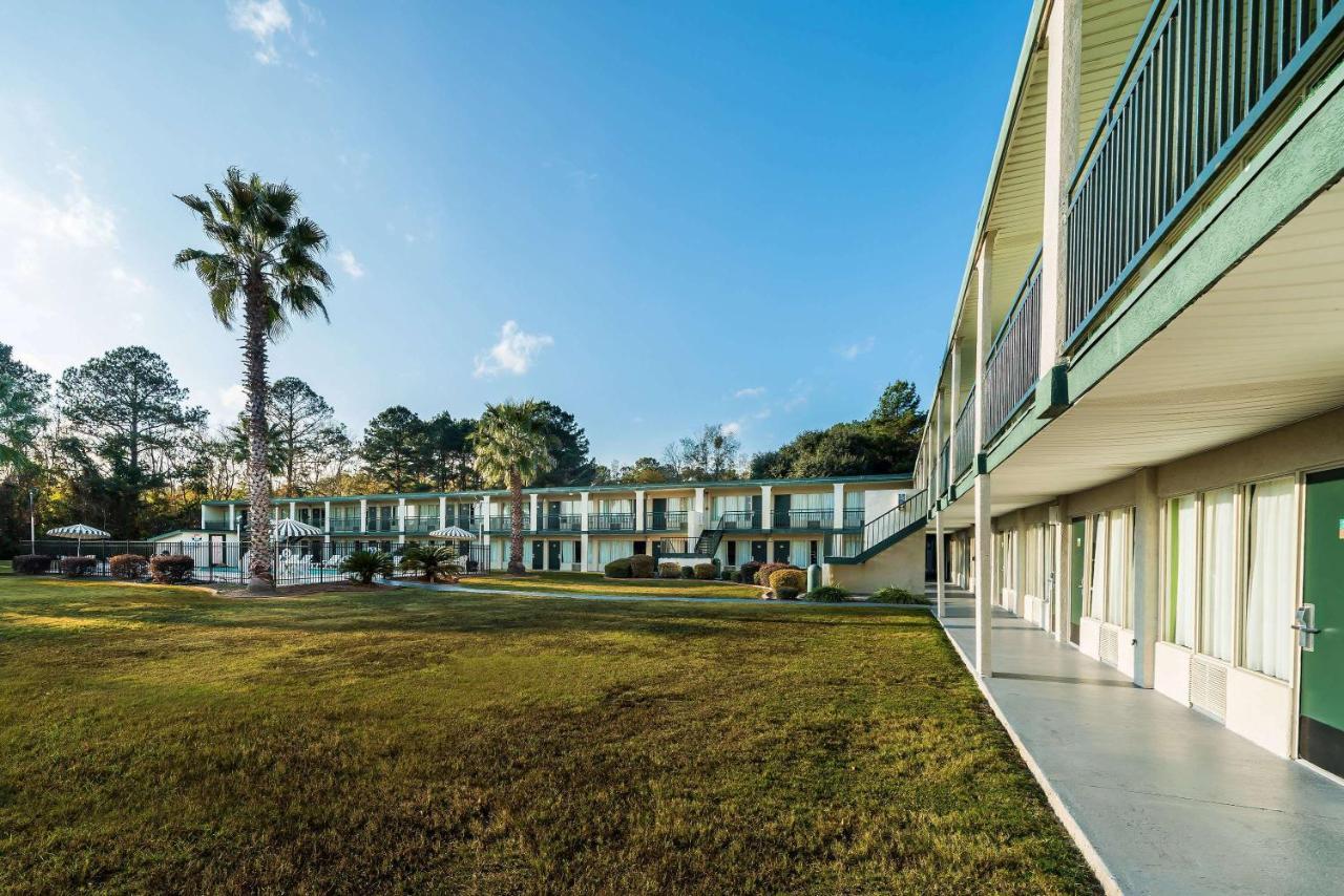 Days Inn By Wyndham Richmond Hill/Savannah Exteriör bild